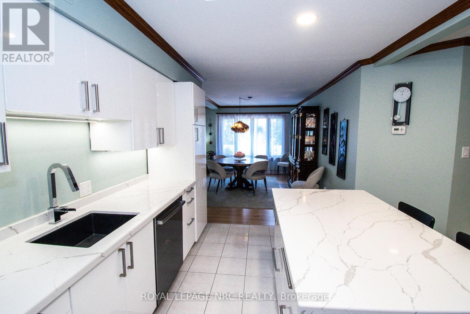 












302 - 55 MAIN STREET

,
St. Catharines (Port Dalhousie),




Ontario
L2N4T8

