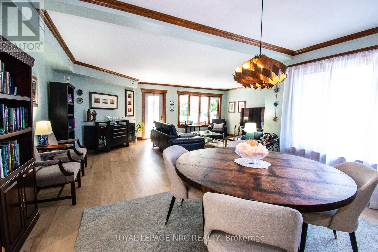 












302 - 55 MAIN STREET

,
St. Catharines (Port Dalhousie),




Ontario
L2N4T8

