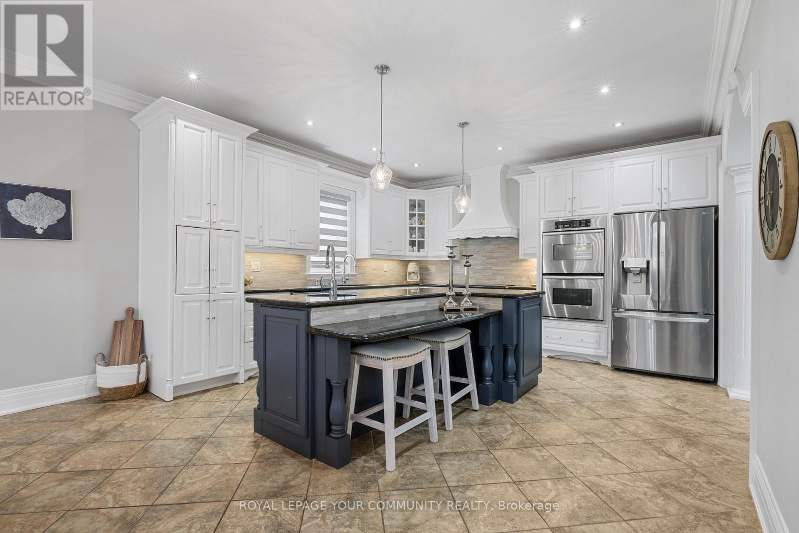 












294 SUNSET BEACH ROAD

,
Richmond Hill,




Ontario
L4E3H2

