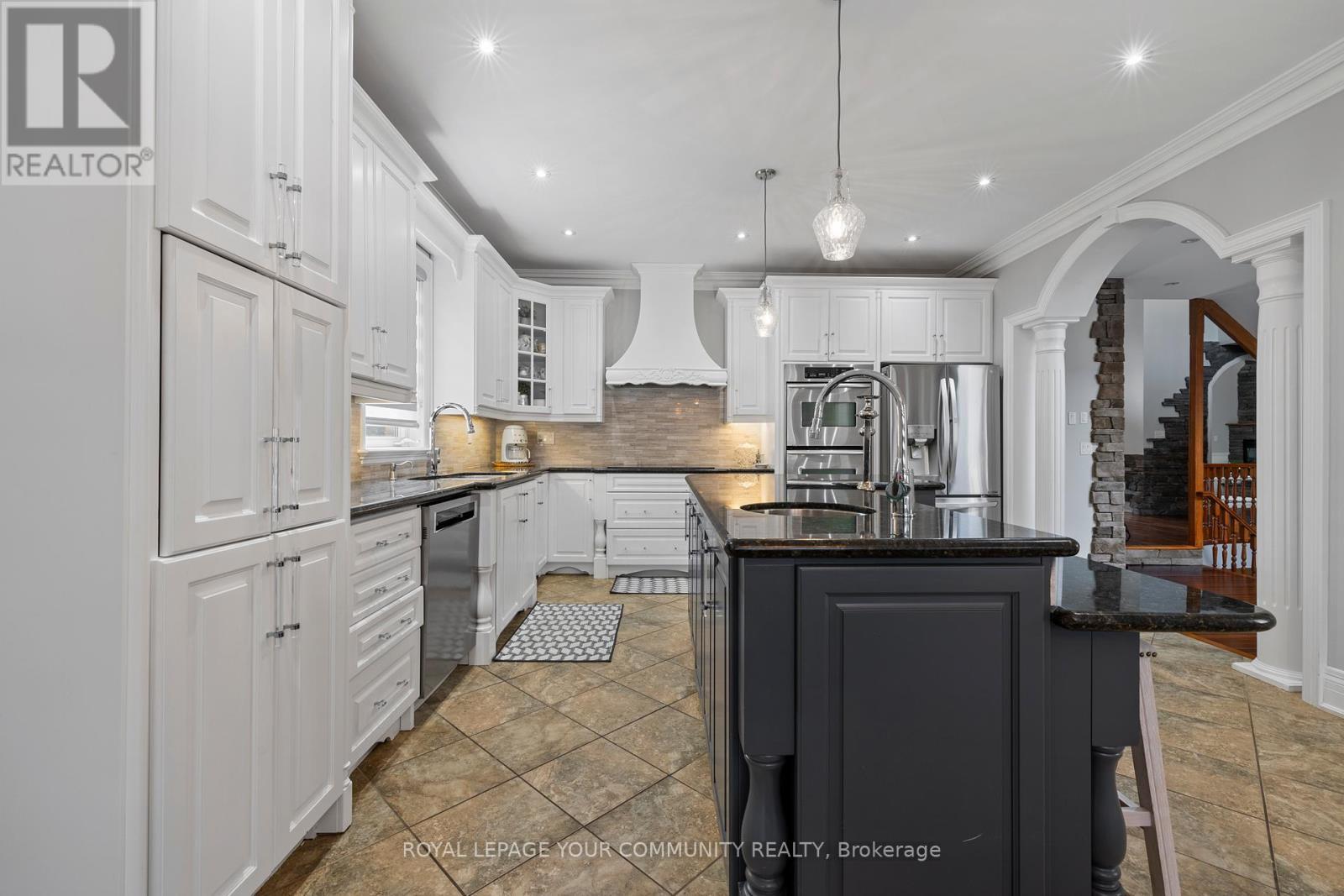 












294 SUNSET BEACH ROAD

,
Richmond Hill,




Ontario
L4E3H2

