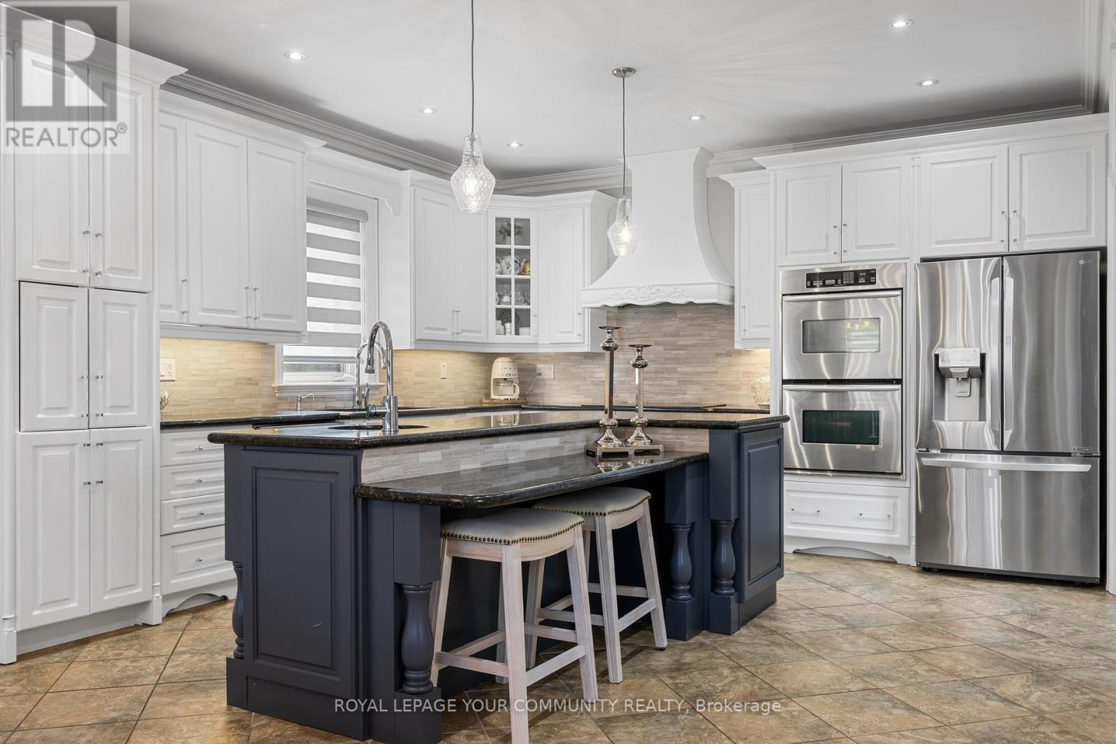 












294 SUNSET BEACH ROAD

,
Richmond Hill,




Ontario
L4E3H2


