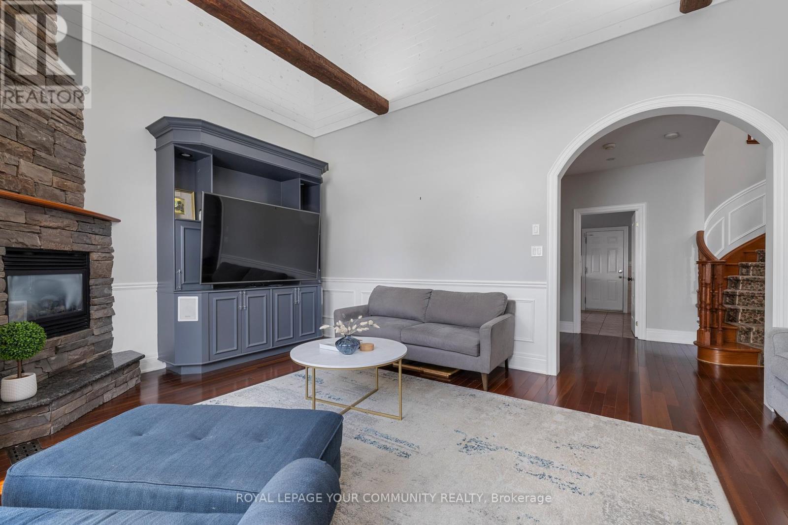 












294 SUNSET BEACH ROAD

,
Richmond Hill,




Ontario
L4E3H2

