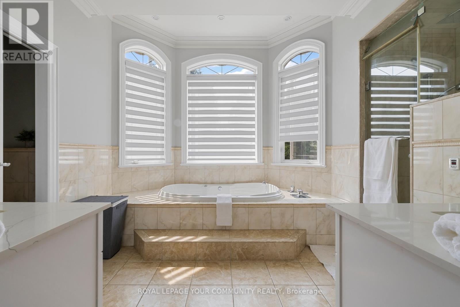 












294 SUNSET BEACH ROAD

,
Richmond Hill,




Ontario
L4E3H2

