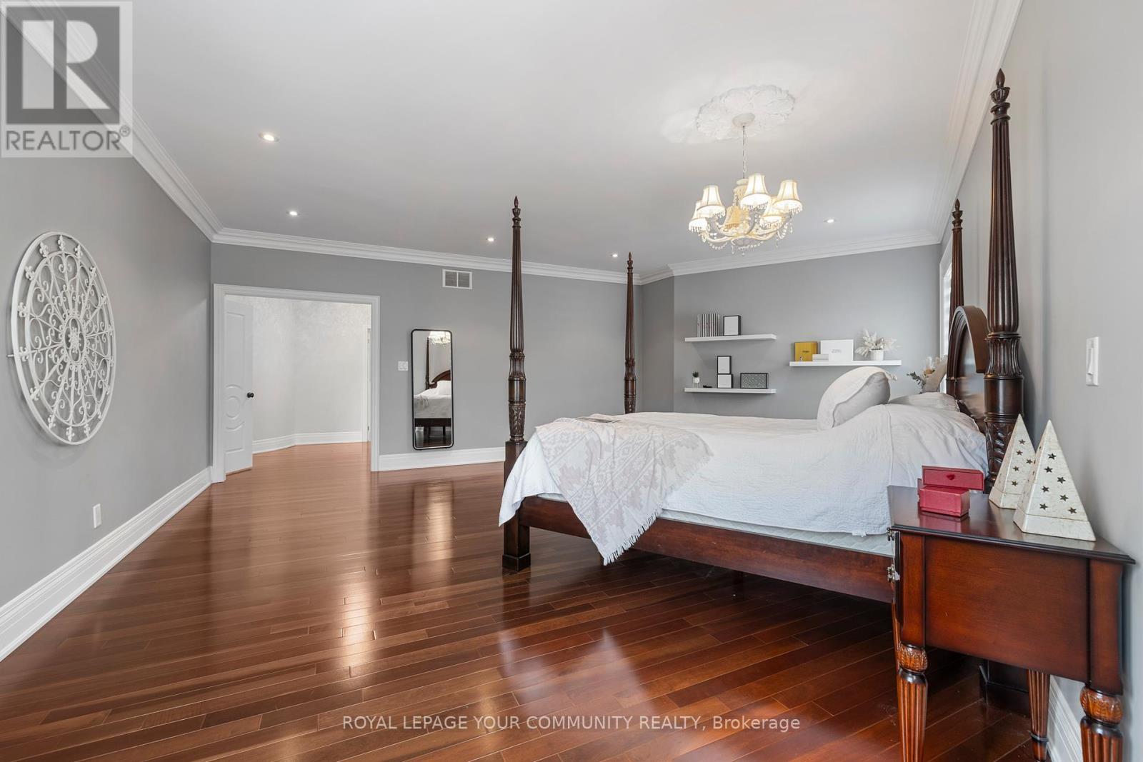 












294 SUNSET BEACH ROAD

,
Richmond Hill,




Ontario
L4E3H2

