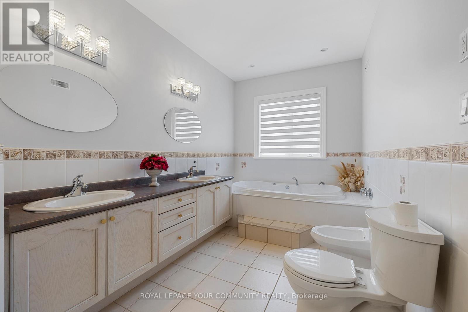 












294 SUNSET BEACH ROAD

,
Richmond Hill,




Ontario
L4E3H2

