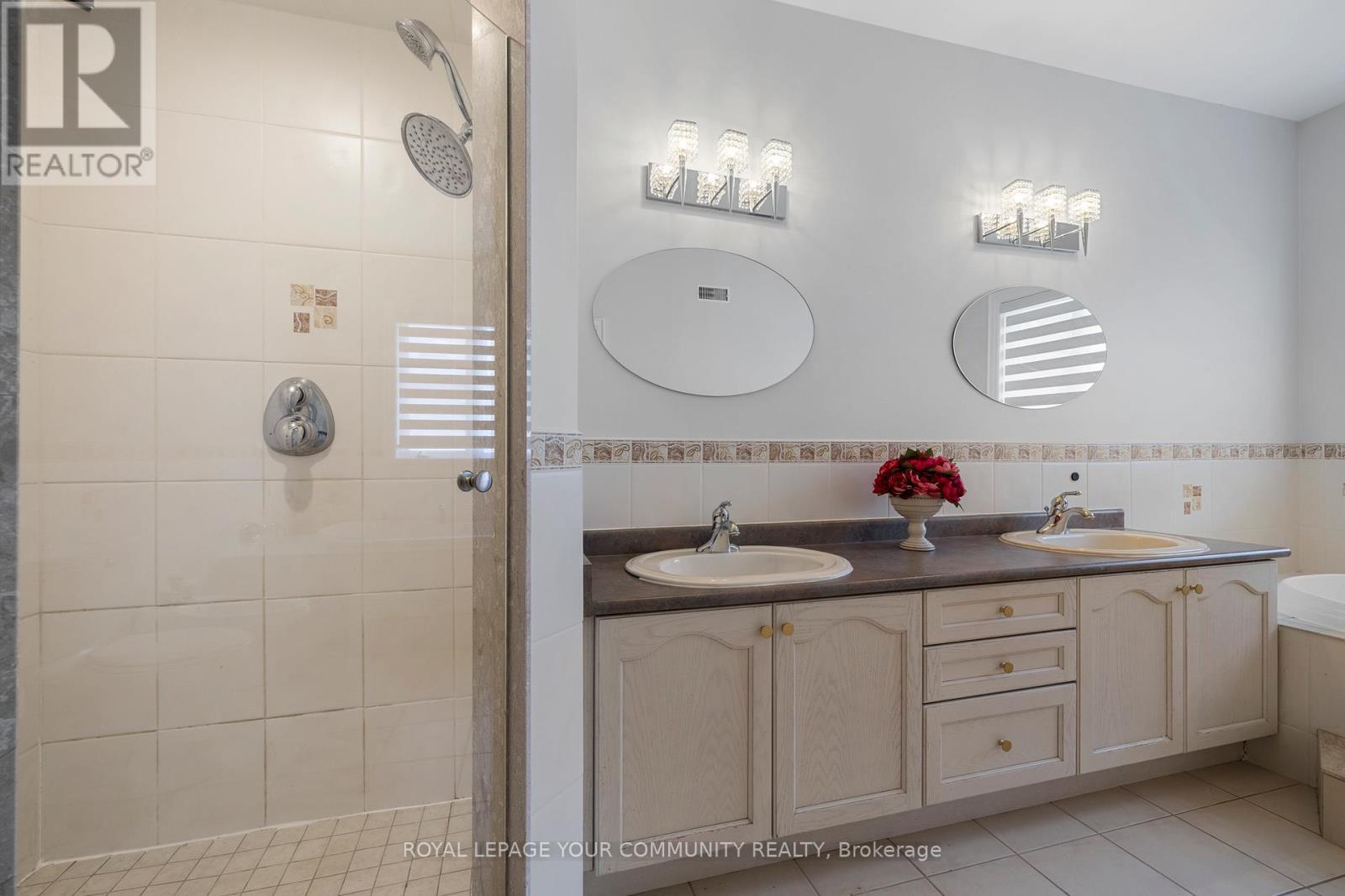 












294 SUNSET BEACH ROAD

,
Richmond Hill,




Ontario
L4E3H2


