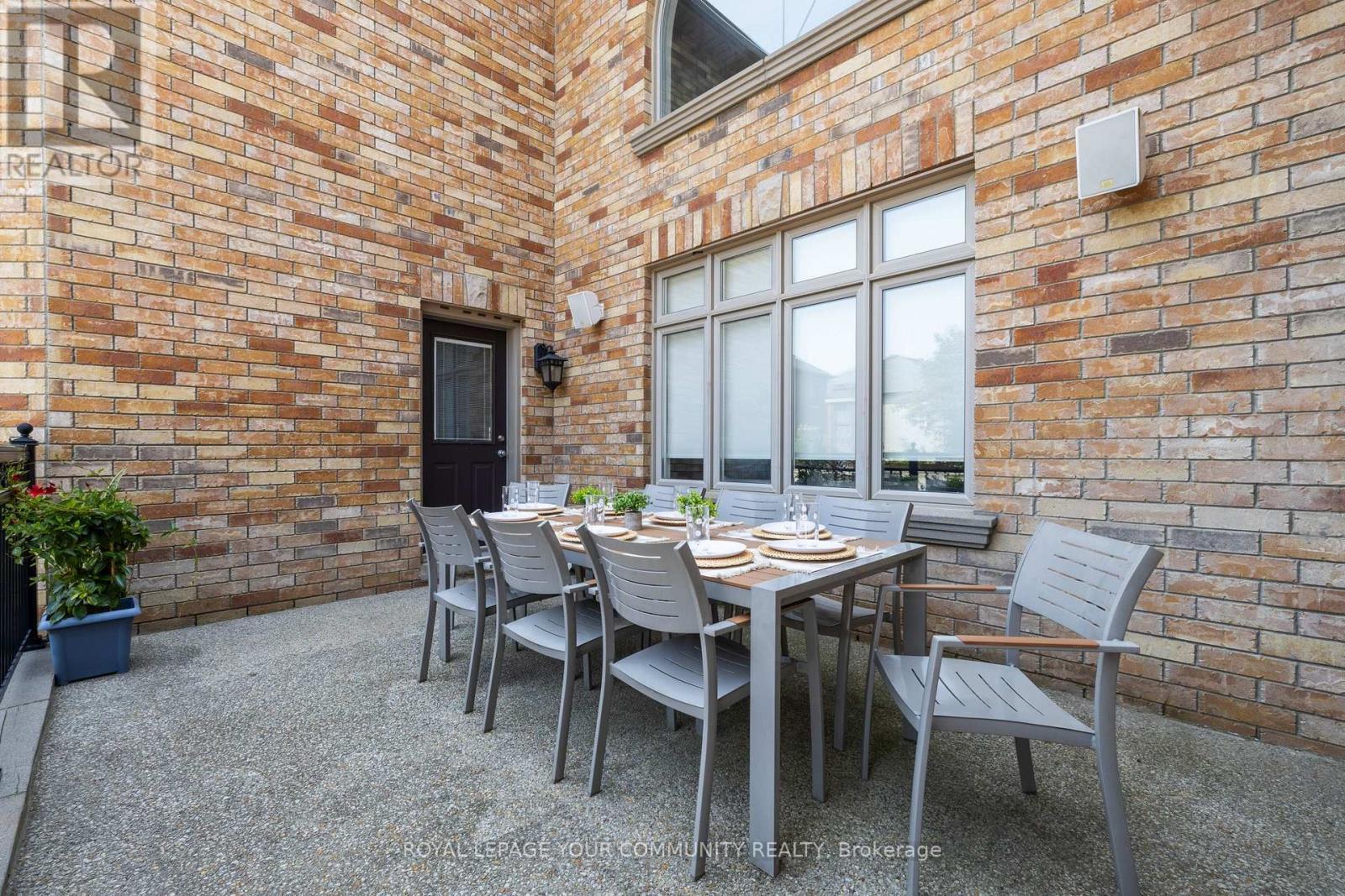 












294 SUNSET BEACH ROAD

,
Richmond Hill,




Ontario
L4E3H2

