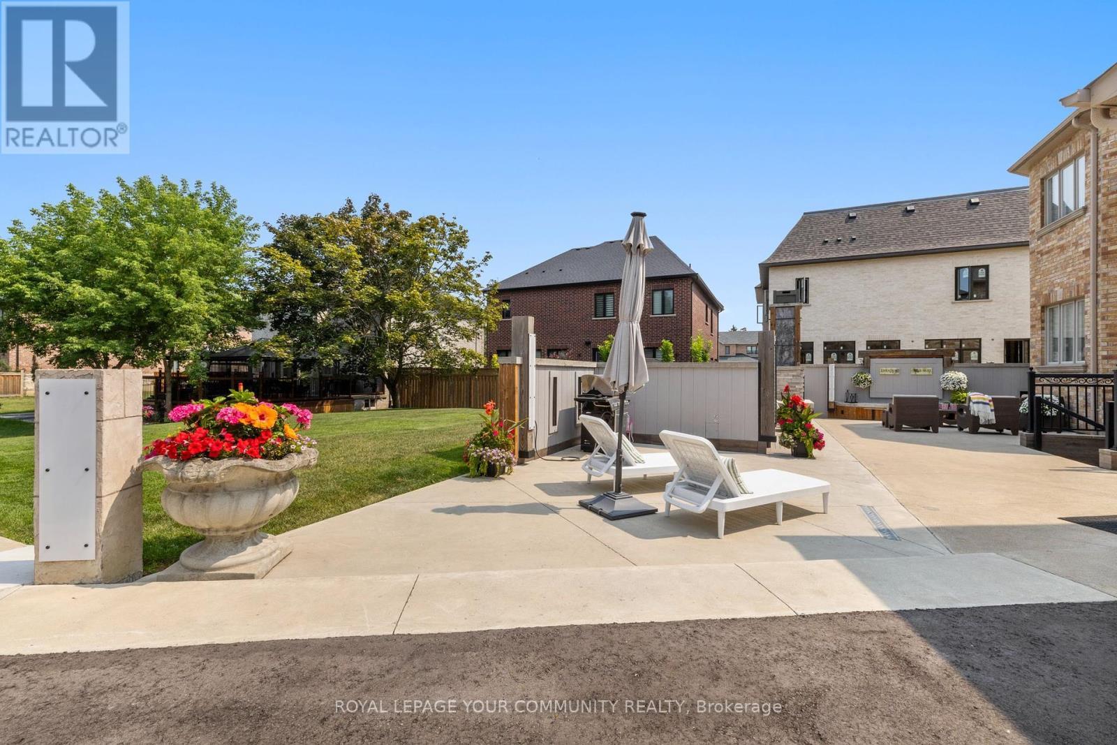 












294 SUNSET BEACH ROAD

,
Richmond Hill,




Ontario
L4E3H2

