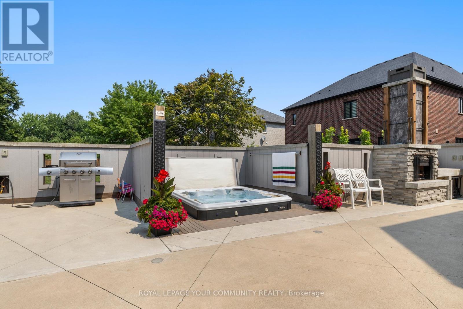 












294 SUNSET BEACH ROAD

,
Richmond Hill,




Ontario
L4E3H2

