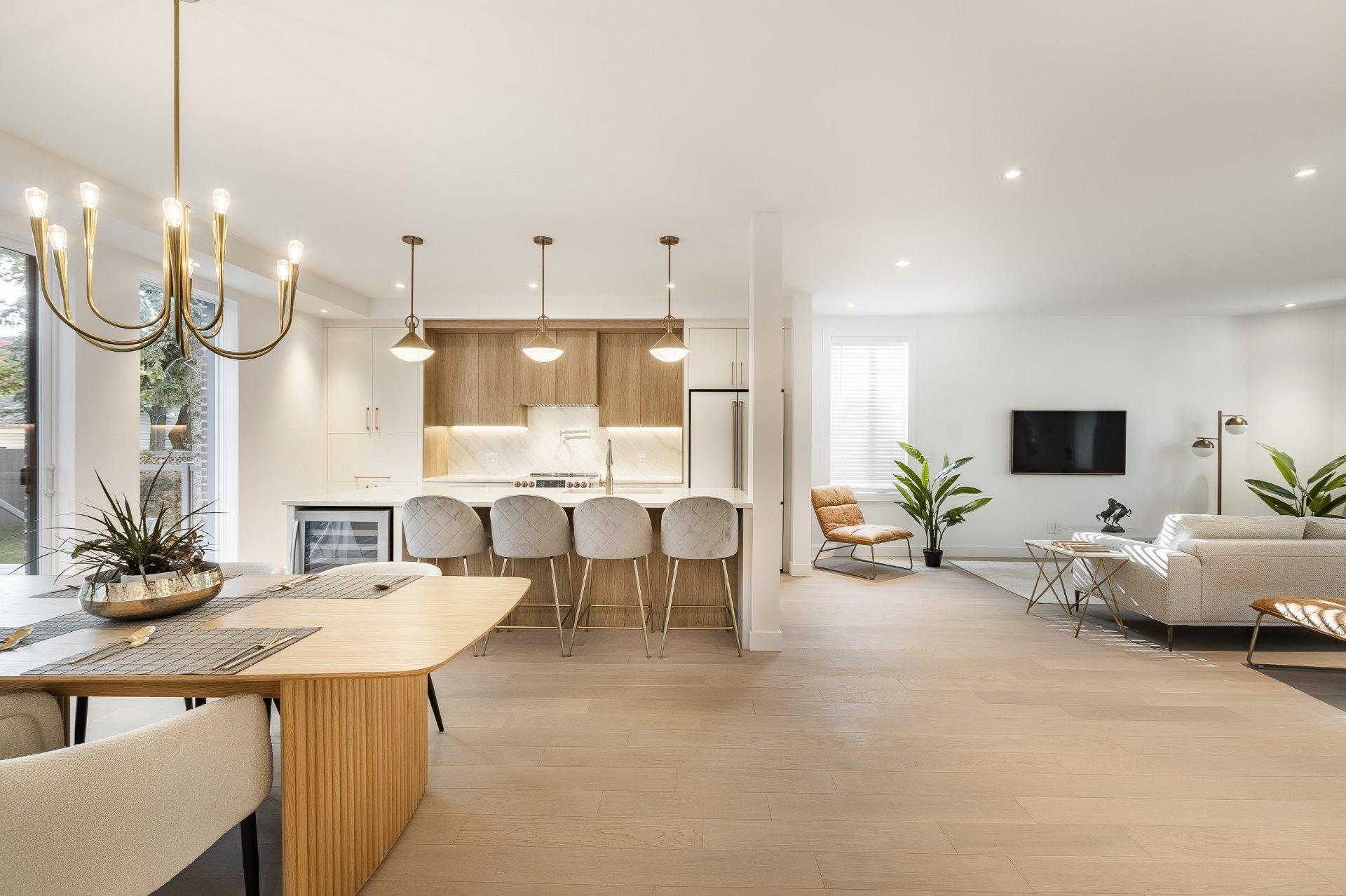 









647


Av. Oak

,
Saint-Lambert,




QC
J4P2R5

