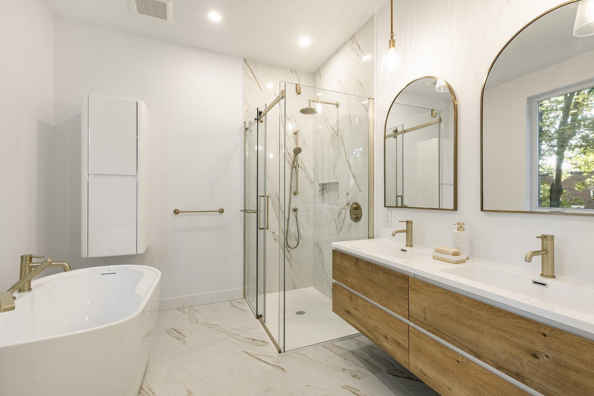 









647


Av. Oak

,
Saint-Lambert,




QC
J4P2R5

