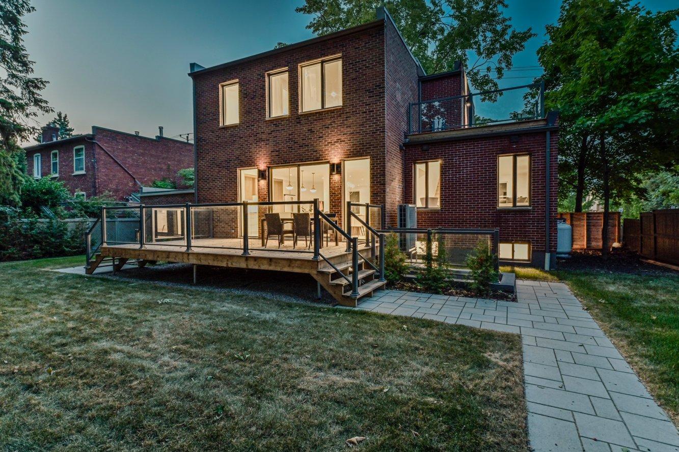 









647


Av. Oak

,
Saint-Lambert,




QC
J4P2R5

