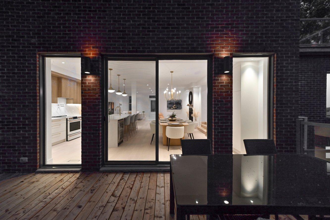 









647


Av. Oak

,
Saint-Lambert,




QC
J4P2R5

