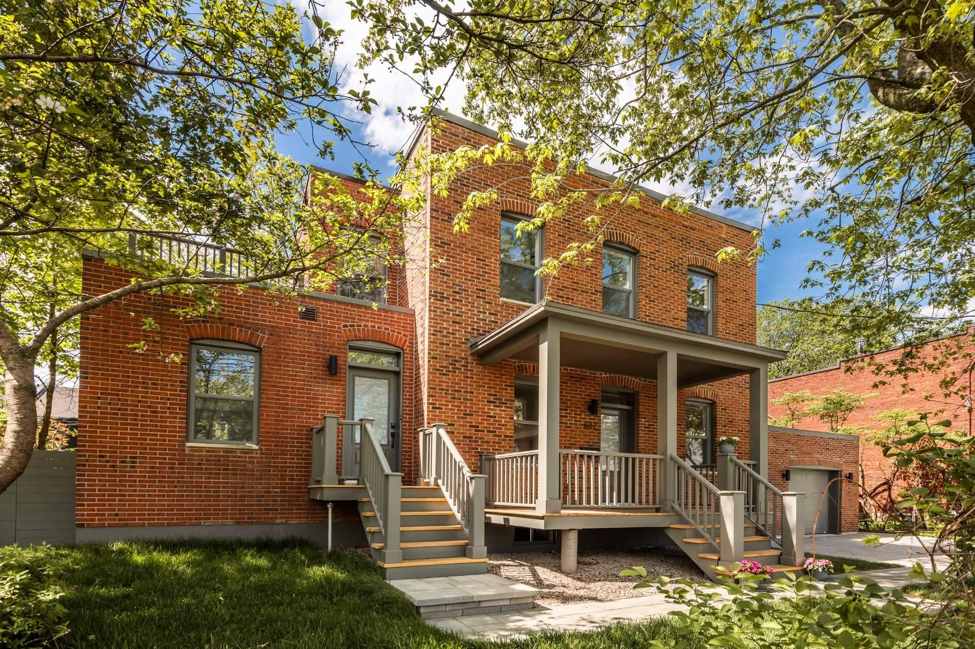 









647


Av. Oak

,
Saint-Lambert,




QC
J4P2R5

