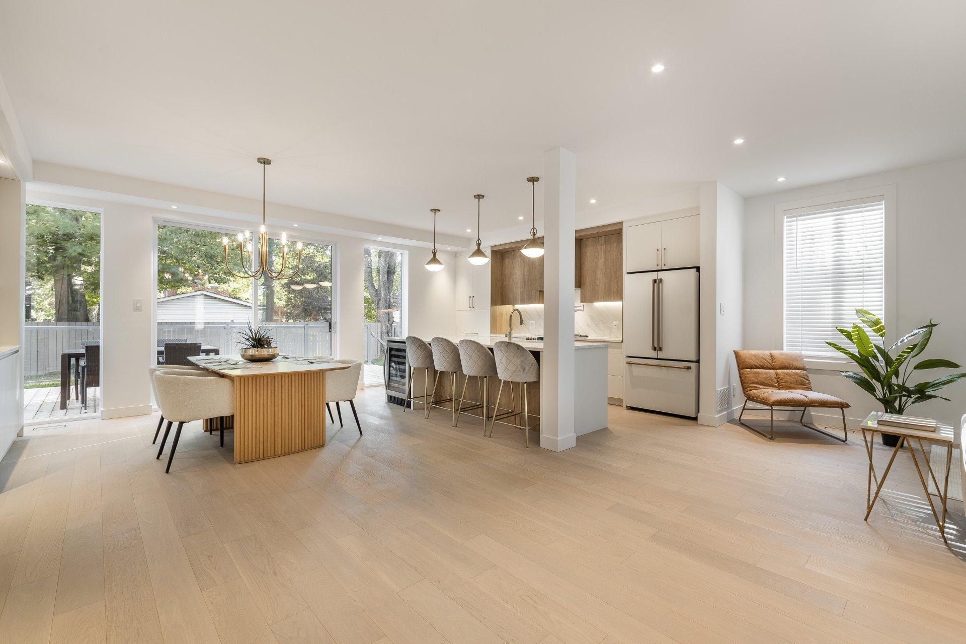 









647


Av. Oak

,
Saint-Lambert,




QC
J4P2R5

