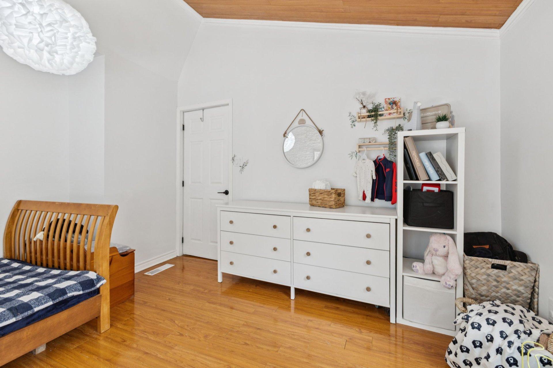 









607


Ch. du Poisson-Blanc

,
Denholm,




QC
J8N9E2

