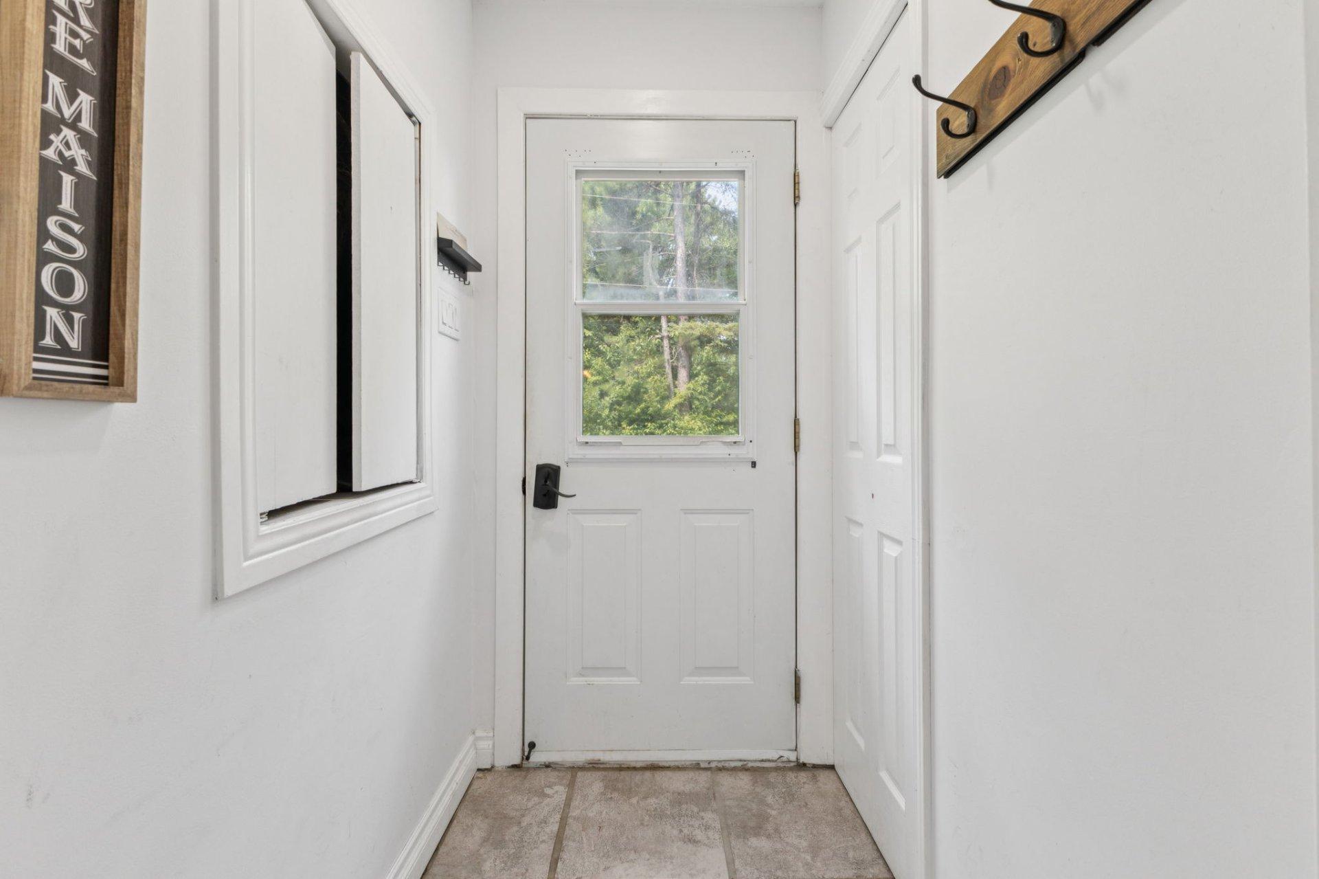 









607


Ch. du Poisson-Blanc

,
Denholm,




QC
J8N9E2

