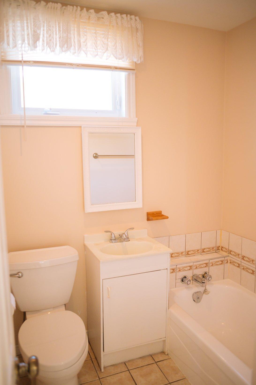 









965


Rue Père-Marquette

,
Trois-Rivières,




QC
G8Z3M2


