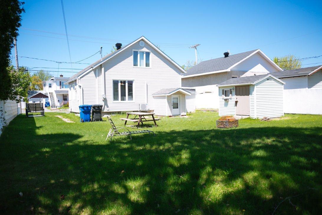 









965


Rue Père-Marquette

,
Trois-Rivières,




QC
G8Z3M2

