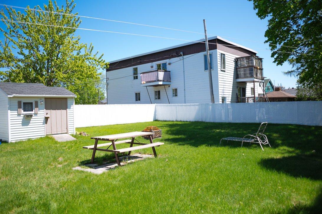 









965


Rue Père-Marquette

,
Trois-Rivières,




QC
G8Z3M2

