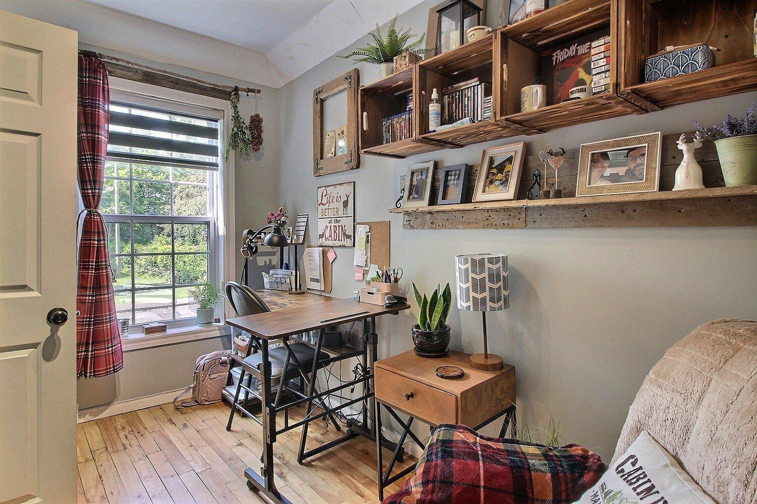 









182


Rue Tyler

,
Ayer's Cliff,




QC
J0B1C0

