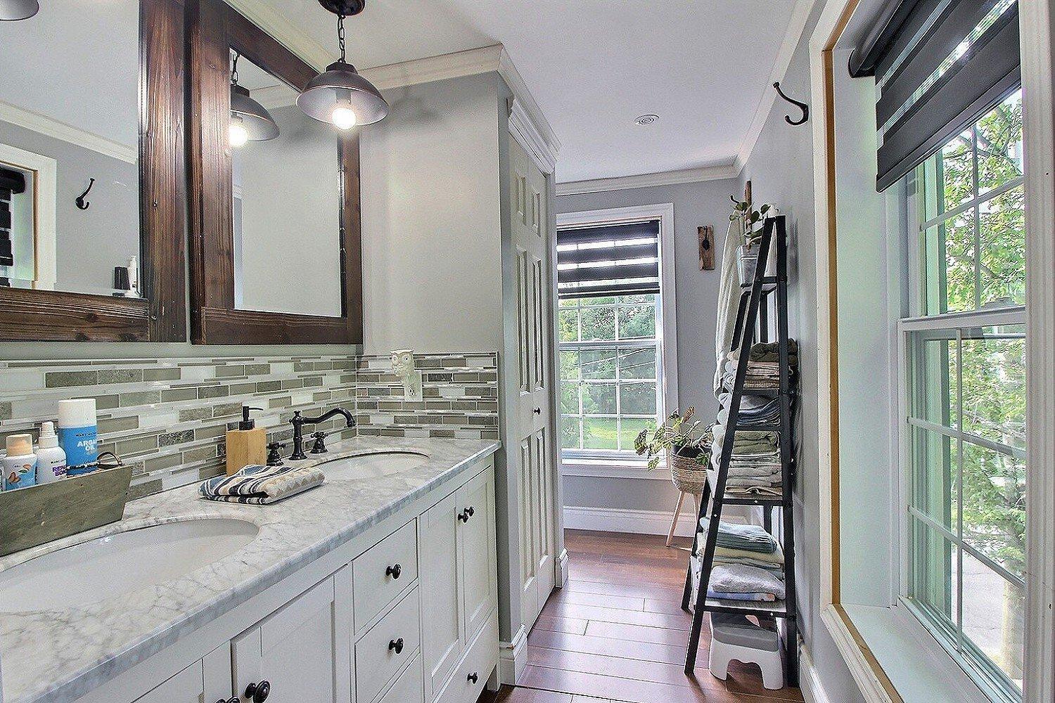 









182


Rue Tyler

,
Ayer's Cliff,




QC
J0B1C0

