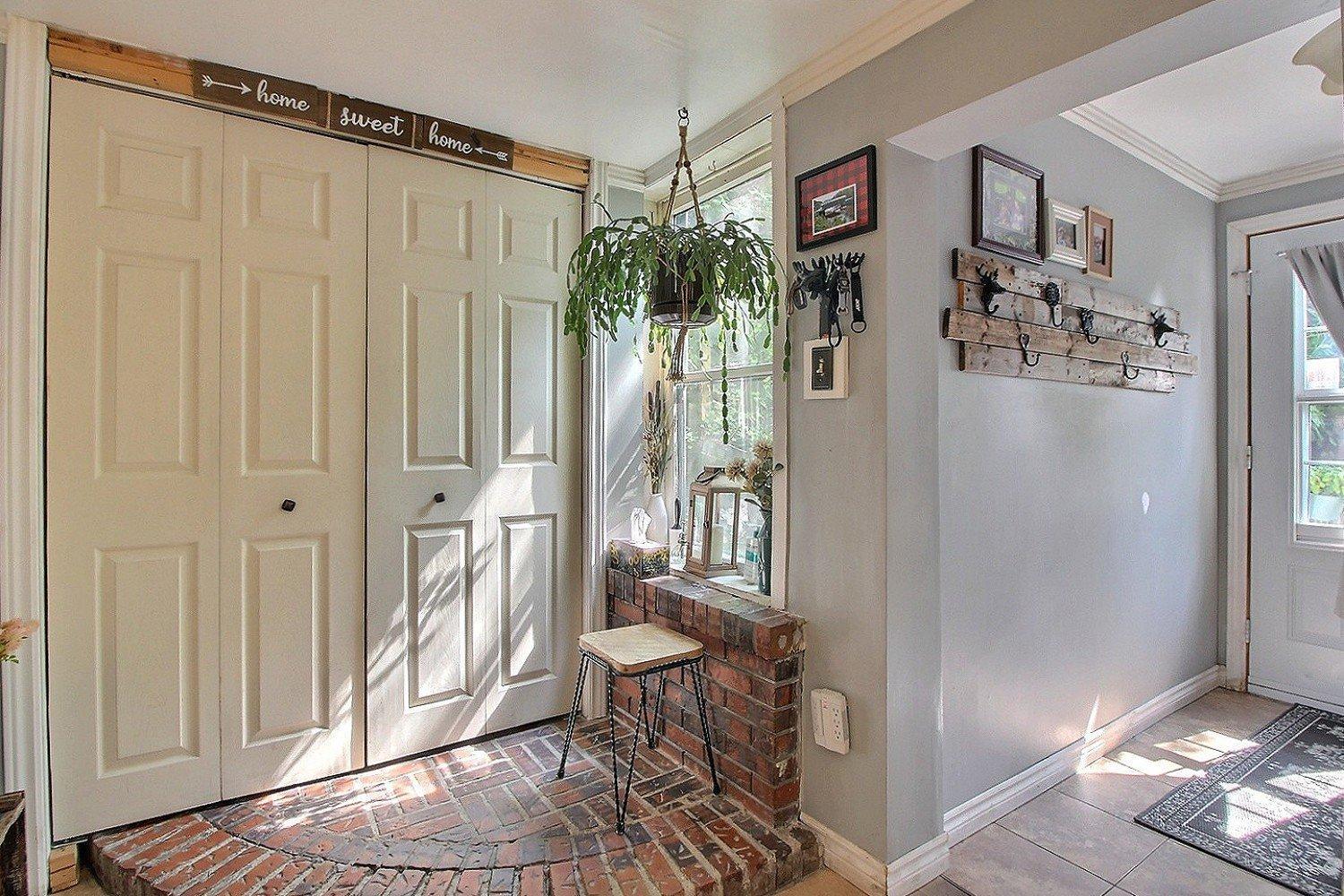 









182


Rue Tyler

,
Ayer's Cliff,




QC
J0B1C0

