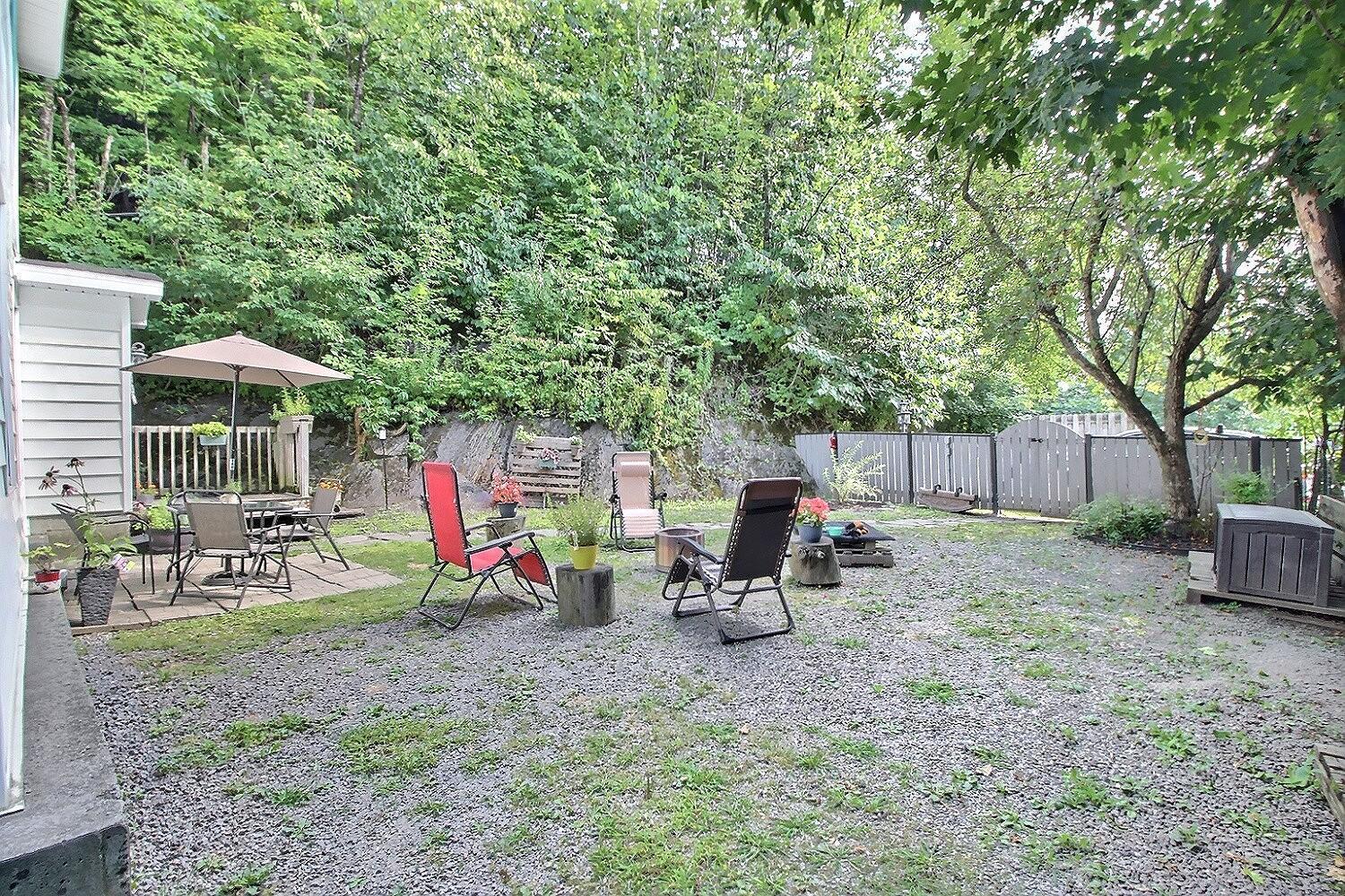 









182


Rue Tyler

,
Ayer's Cliff,




QC
J0B1C0

