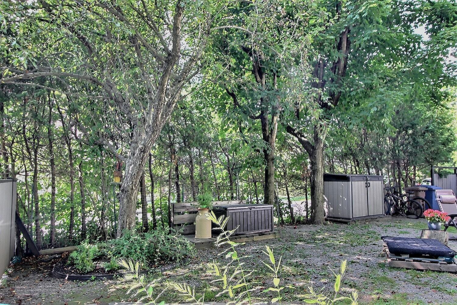 









182


Rue Tyler

,
Ayer's Cliff,




QC
J0B1C0

