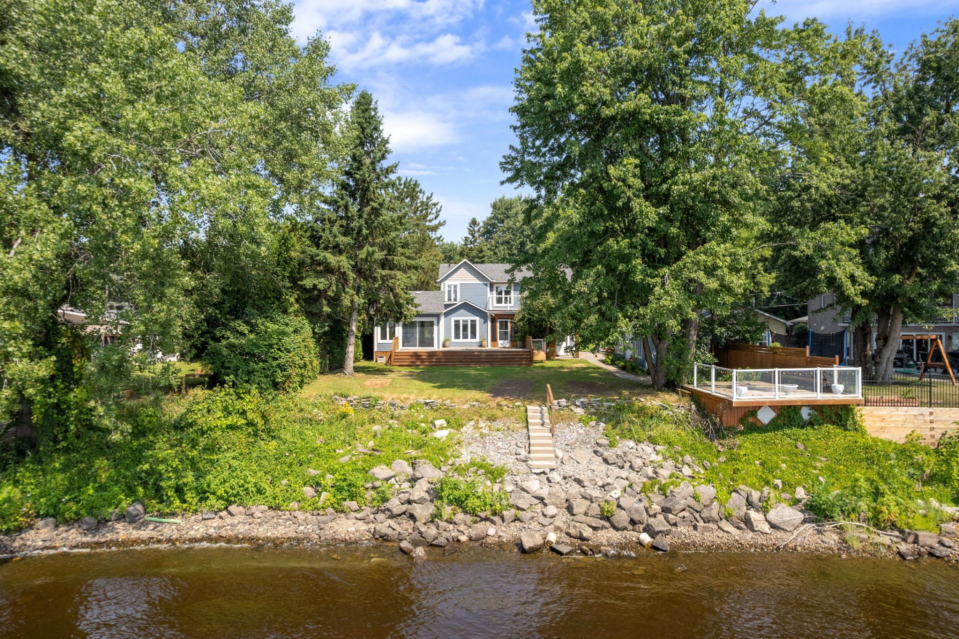 









854


Boul. Hurtubise

,
Gatineau (Gatineau),




QC
J8P1Z6

