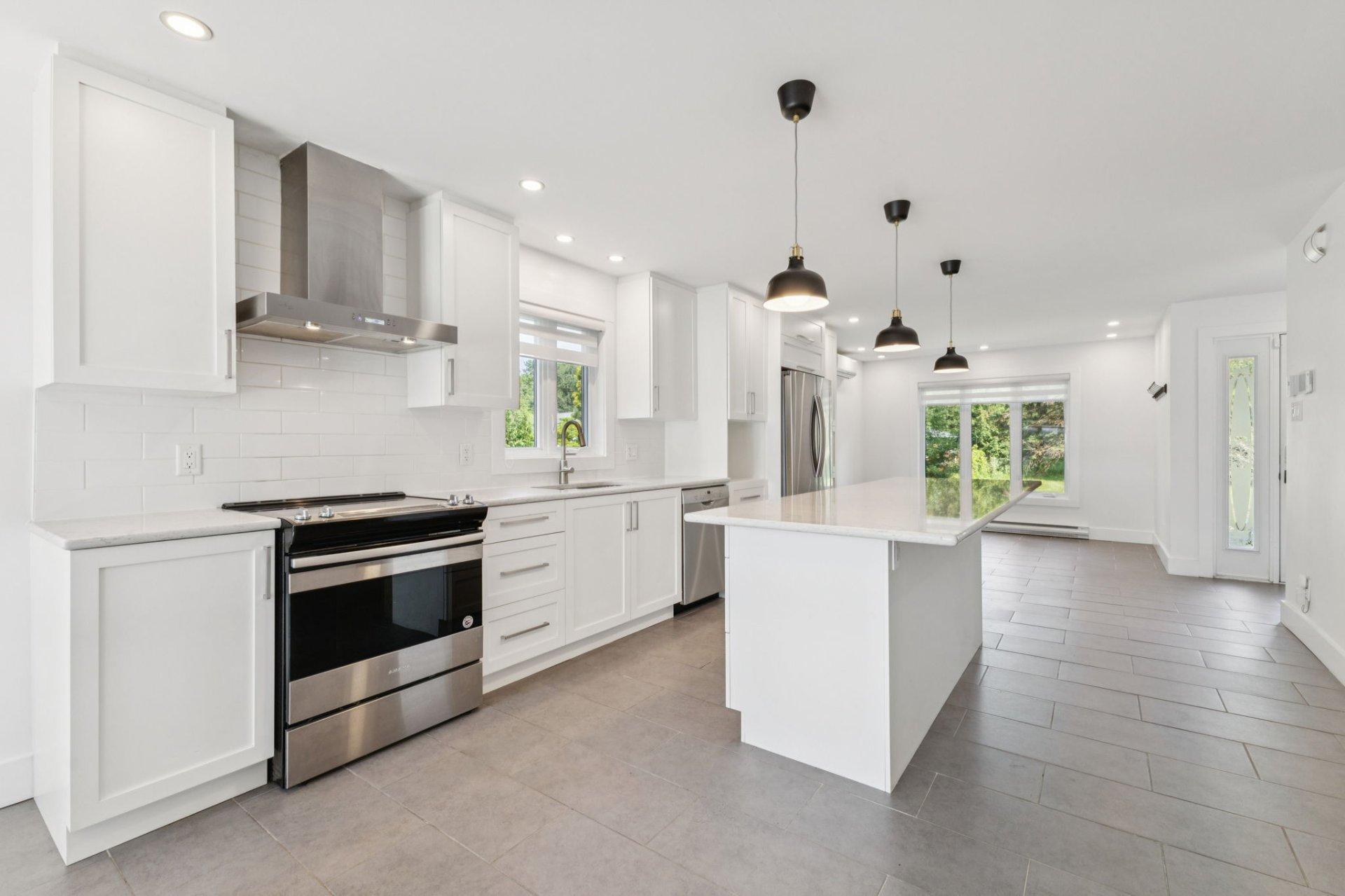 









854


Boul. Hurtubise

,
Gatineau (Gatineau),




QC
J8P1Z6

