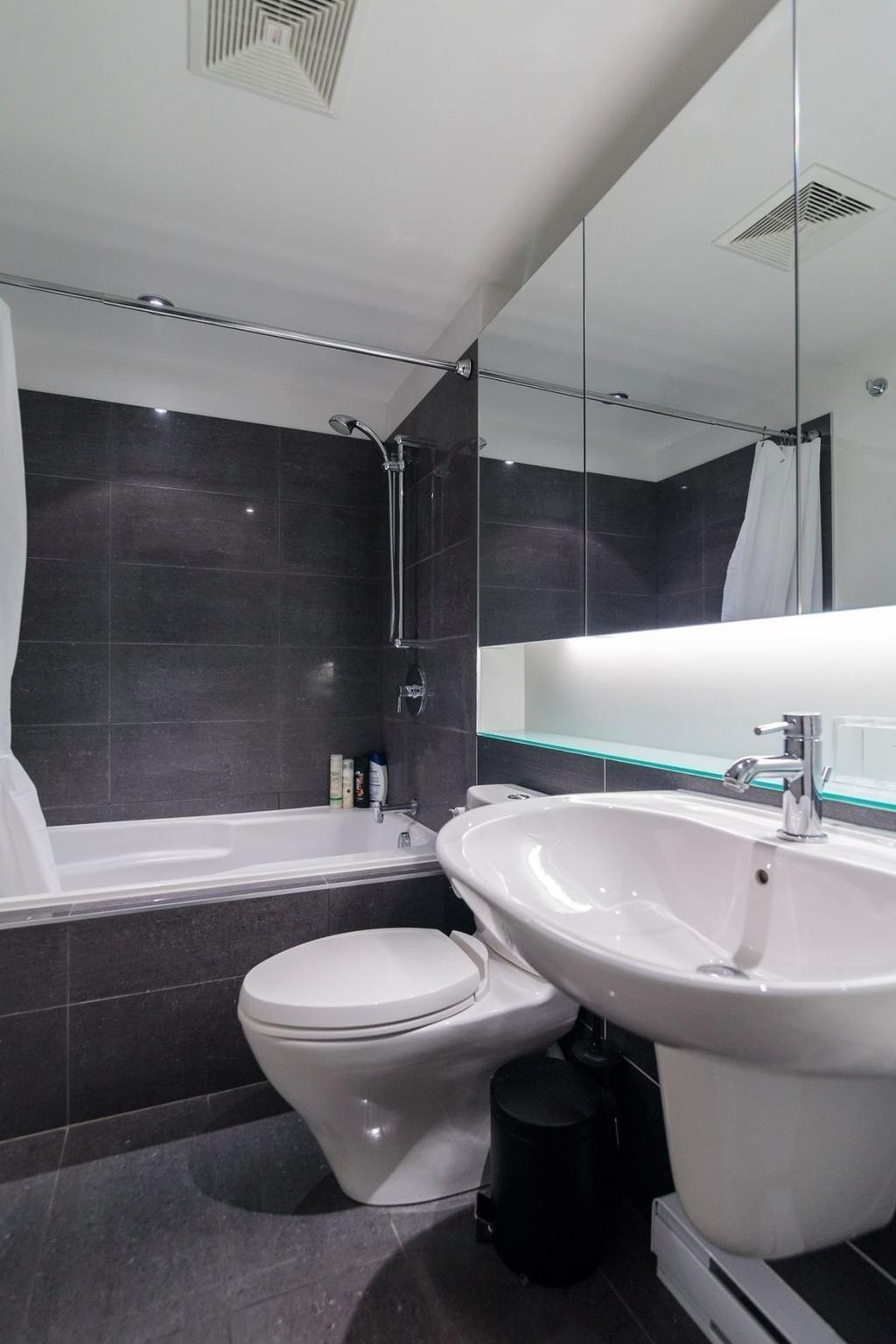 









1414


Rue Chomedey

, 906,
Montréal (Ville-Marie),




QC
H3H0A2

