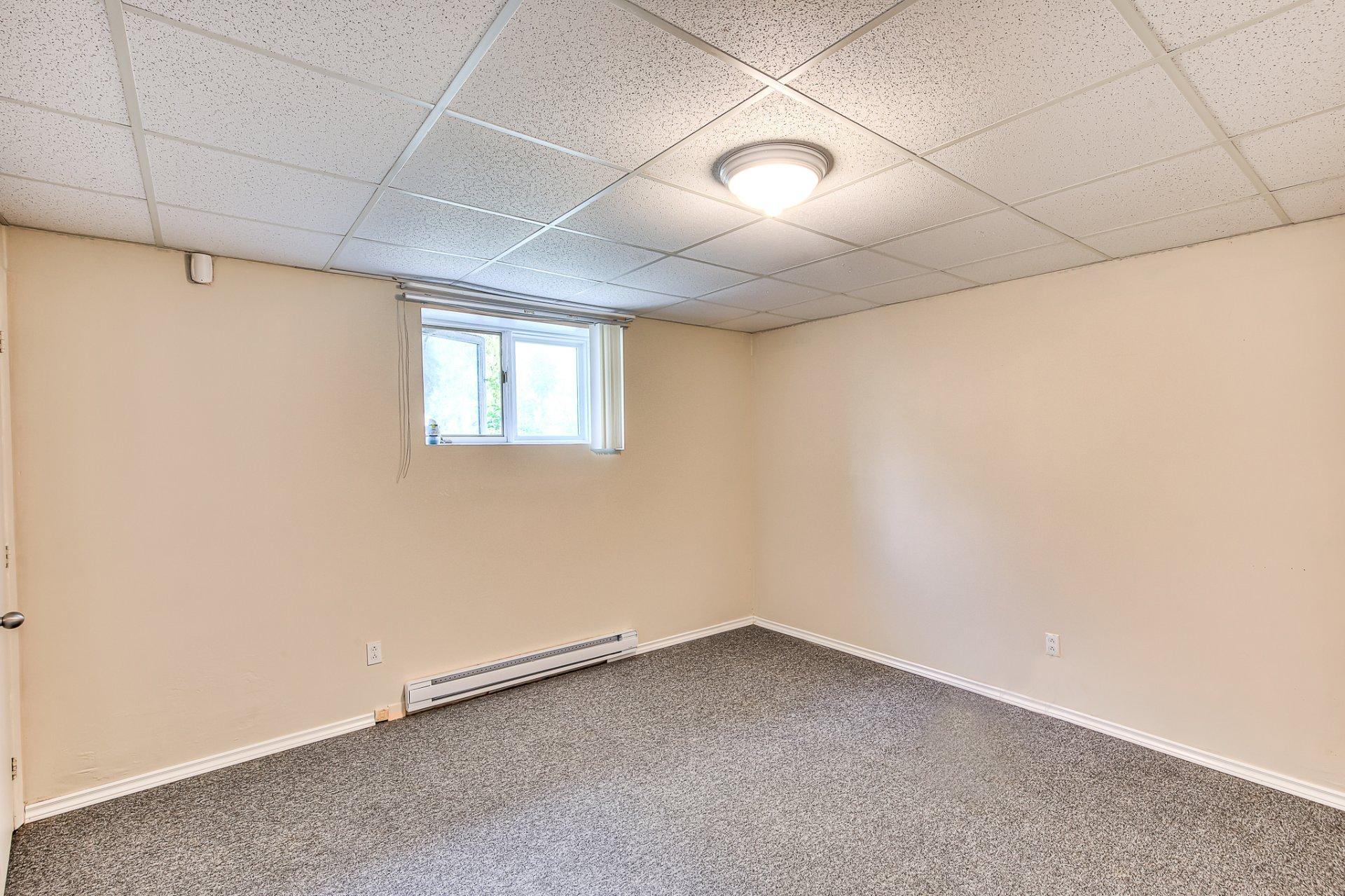 









55


Rue Perras

,
La Prairie,




QC
J5R5Y4

