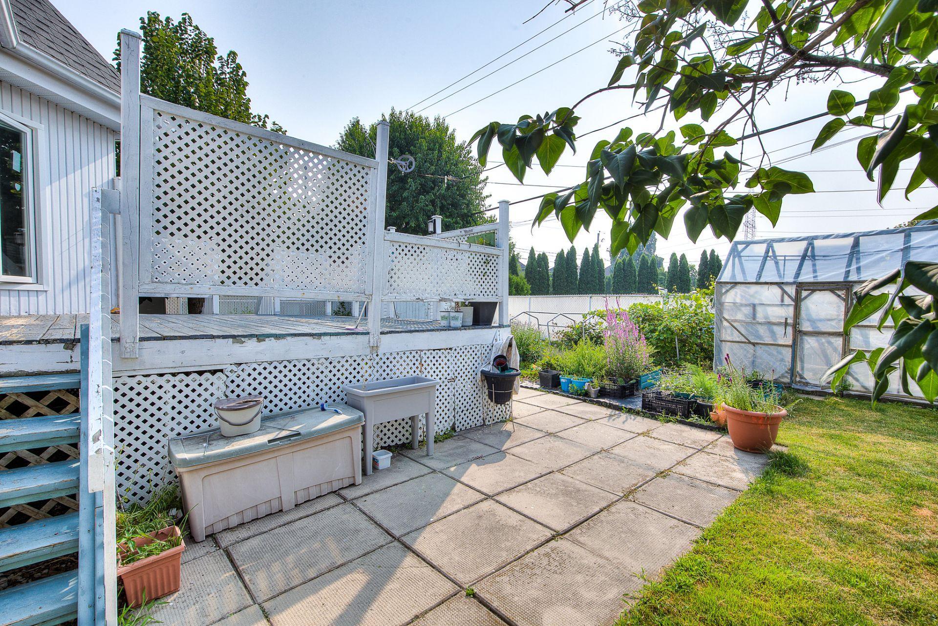 









55


Rue Perras

,
La Prairie,




QC
J5R5Y4

