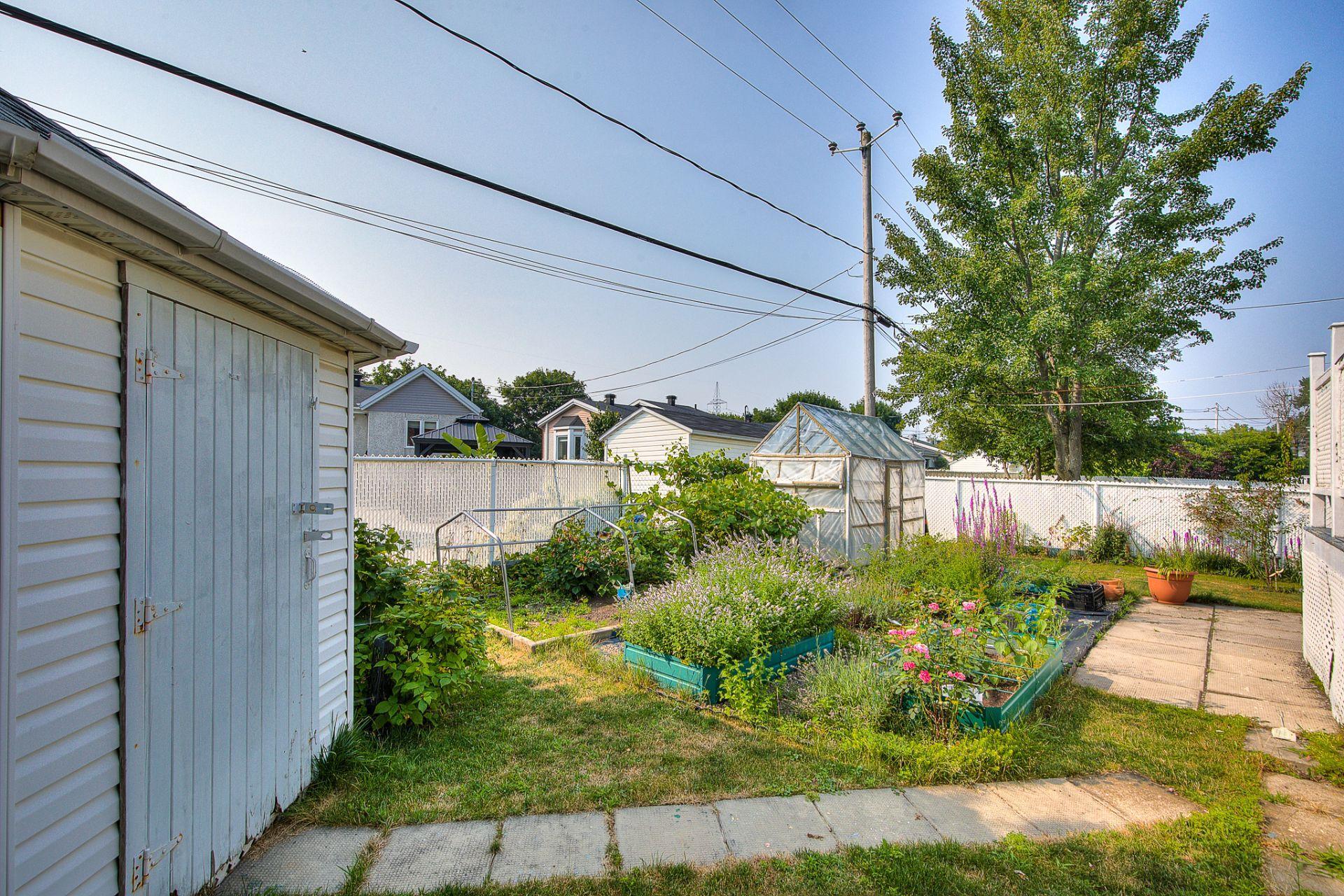 









55


Rue Perras

,
La Prairie,




QC
J5R5Y4


