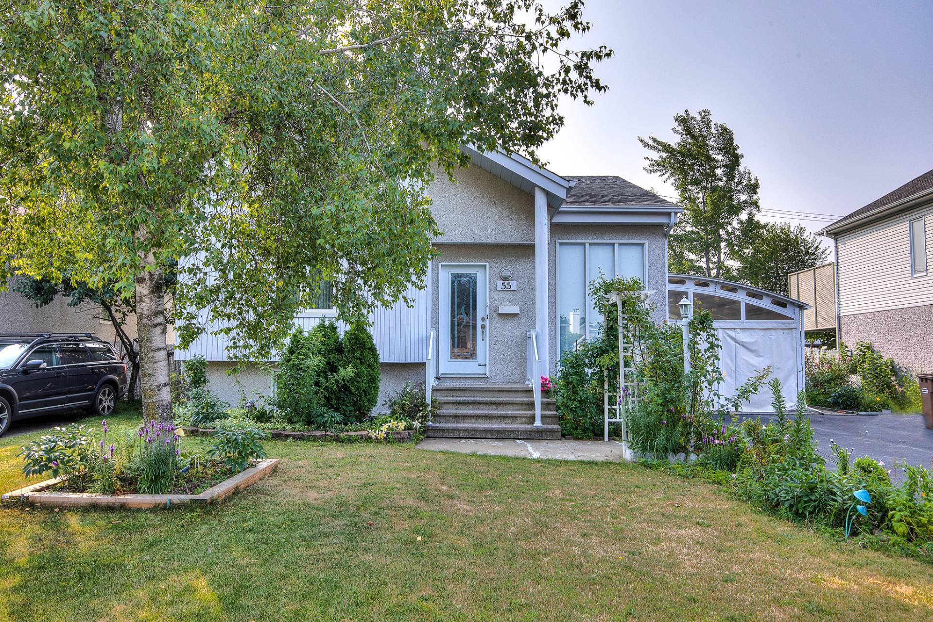 









55


Rue Perras

,
La Prairie,




QC
J5R5Y4

