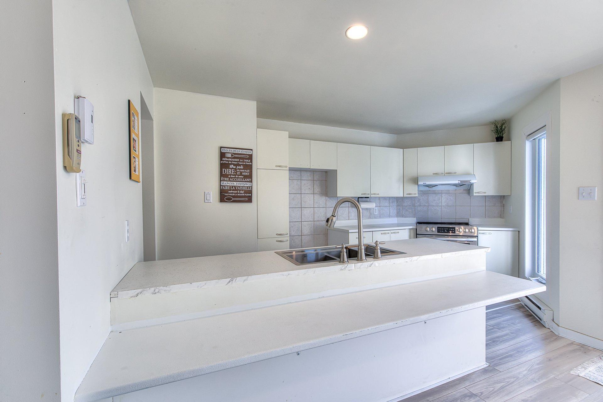 









55


Rue Perras

,
La Prairie,




QC
J5R5Y4

