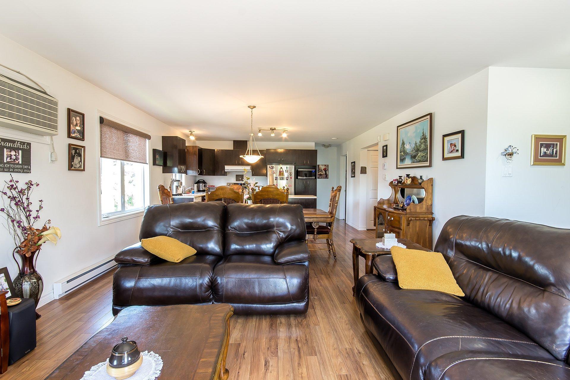 









26


Rue Décosse

,
Gatineau (Hull),




QC
J8Z1E6

