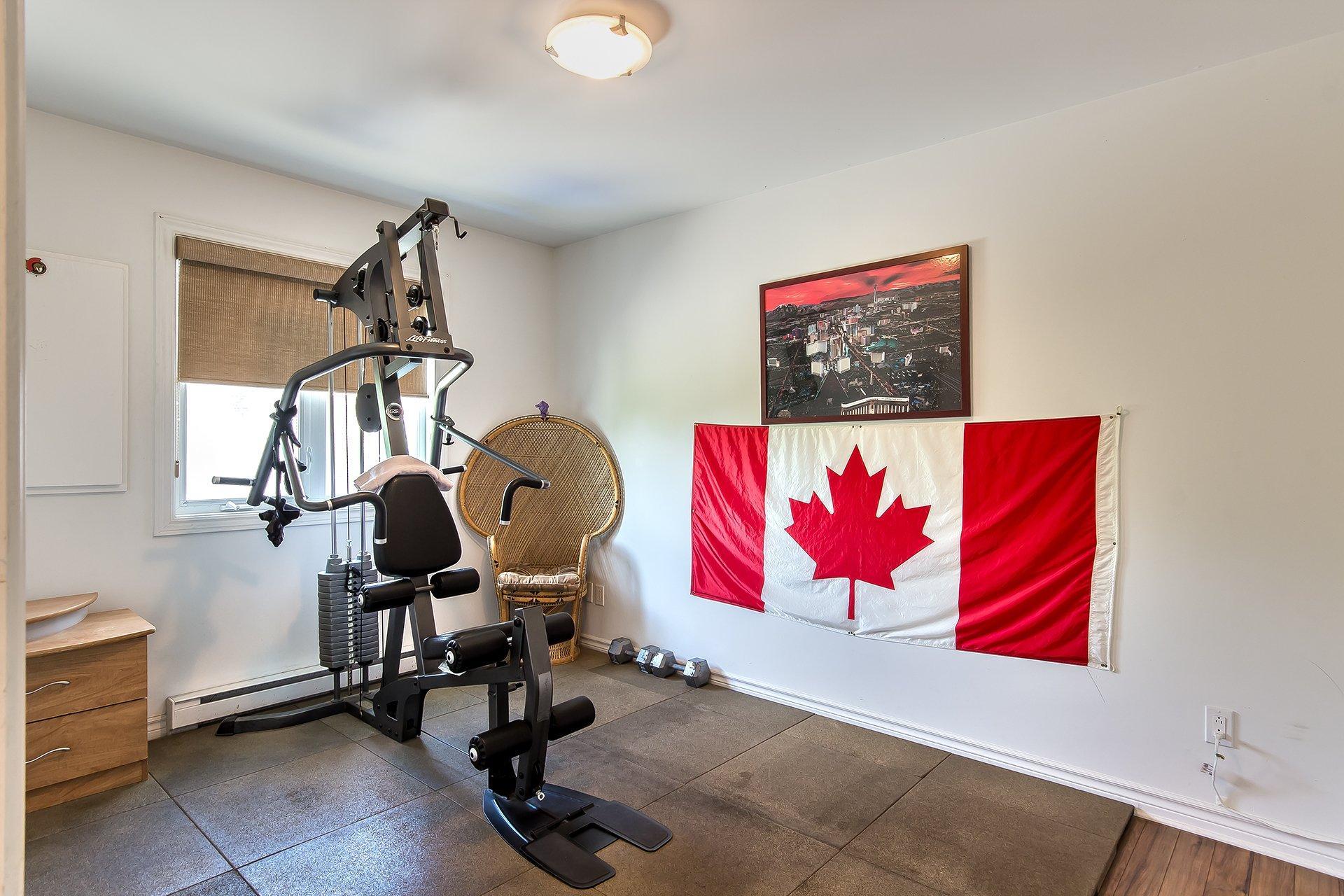 









26


Rue Décosse

,
Gatineau (Hull),




QC
J8Z1E6

