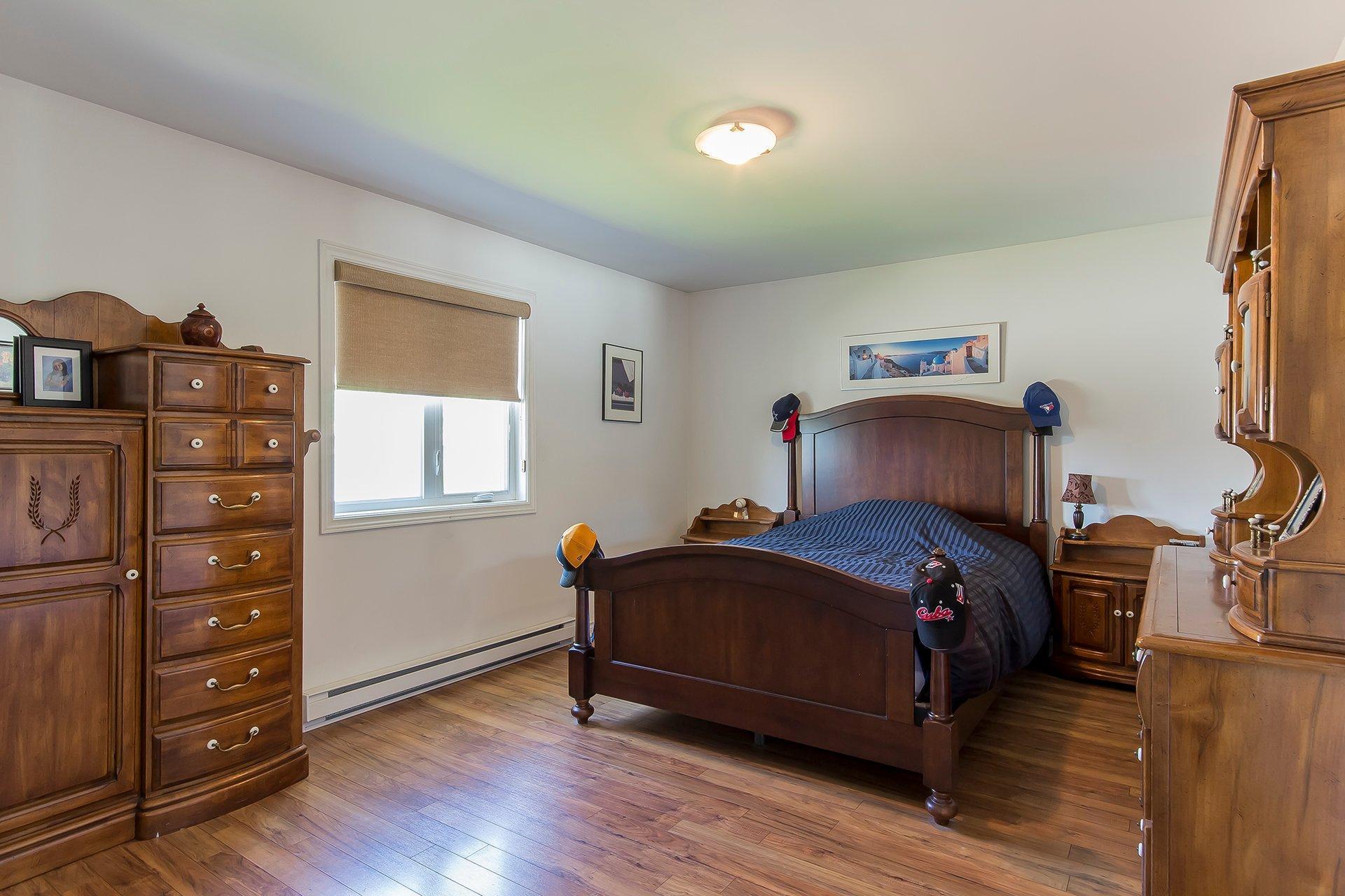 









26


Rue Décosse

,
Gatineau (Hull),




QC
J8Z1E6

