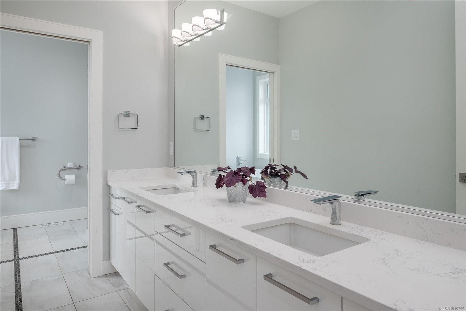 









4696


Laguna

Way,
Nanaimo,




BC
V9T 0A7

