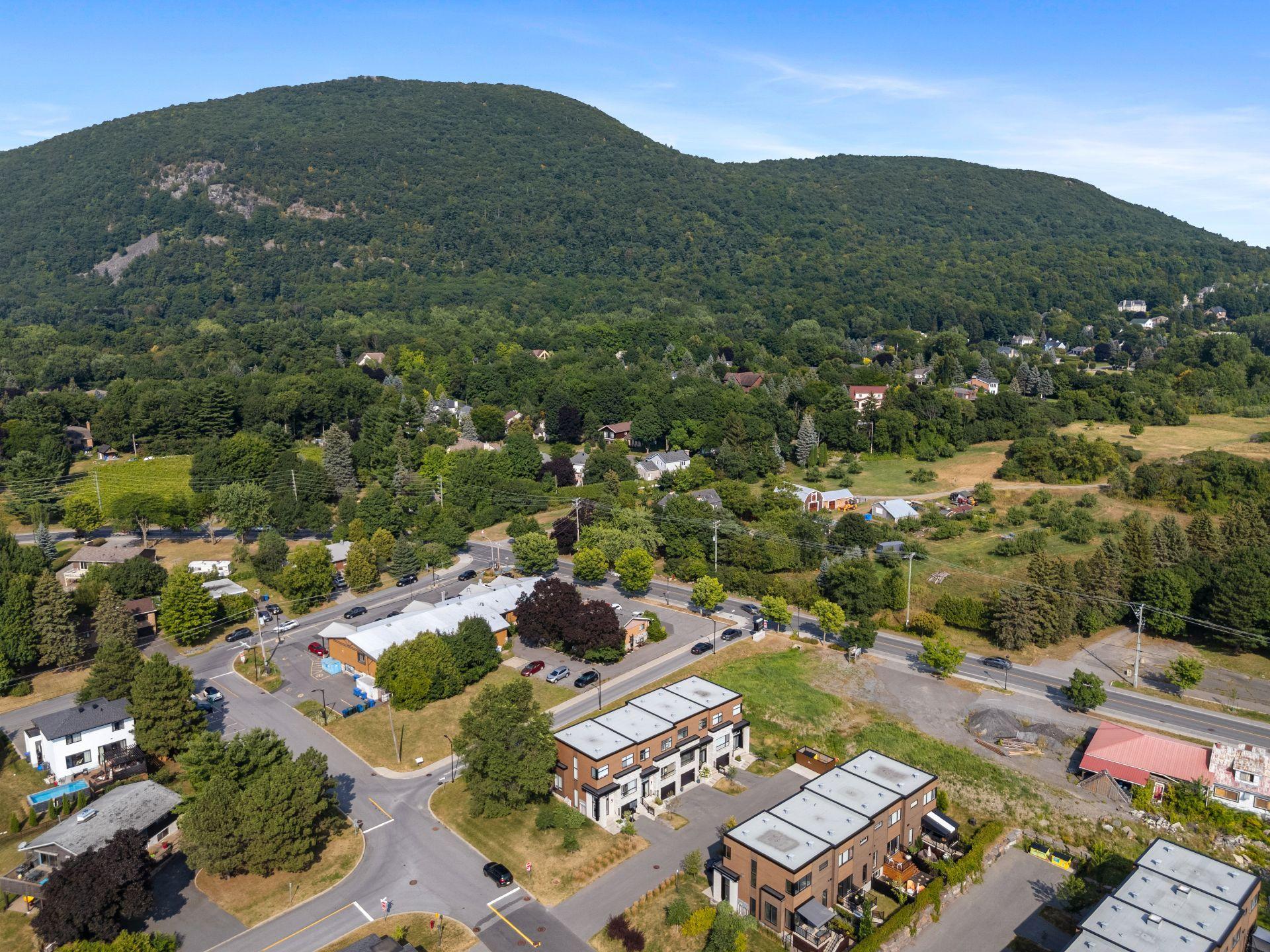 









494


Rue Des Groseilliers

,
Otterburn Park,




QC
J3H0J5

