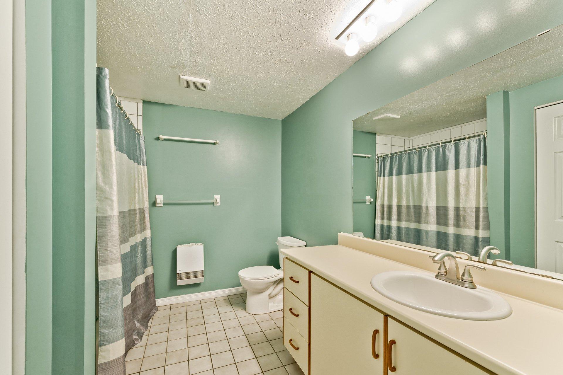 









1605

 - 1613


Rue de l'Ontario

,
Sherbrooke (Les Nations),




QC
J1J3T1

