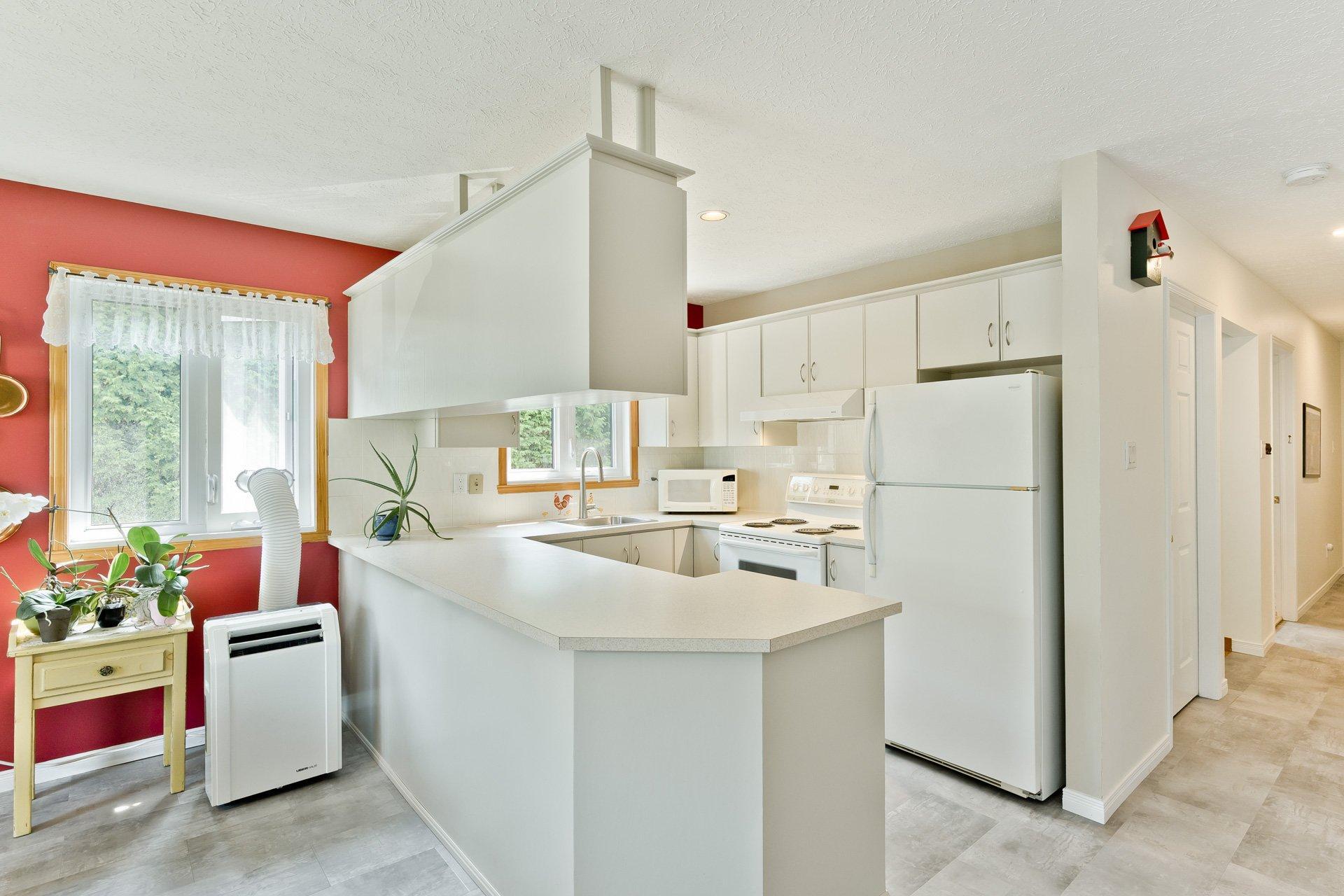 









1605

 - 1613


Rue de l'Ontario

,
Sherbrooke (Les Nations),




QC
J1J3T1


