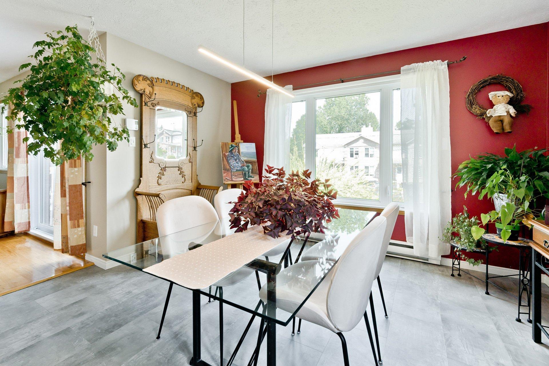 









1605

 - 1613


Rue de l'Ontario

,
Sherbrooke (Les Nations),




QC
J1J3T1

