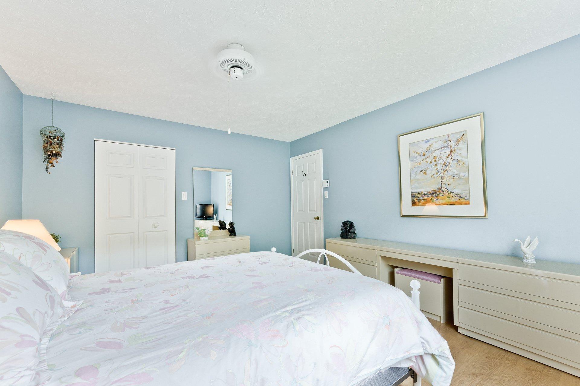 









1605

 - 1613


Rue de l'Ontario

,
Sherbrooke (Les Nations),




QC
J1J3T1

