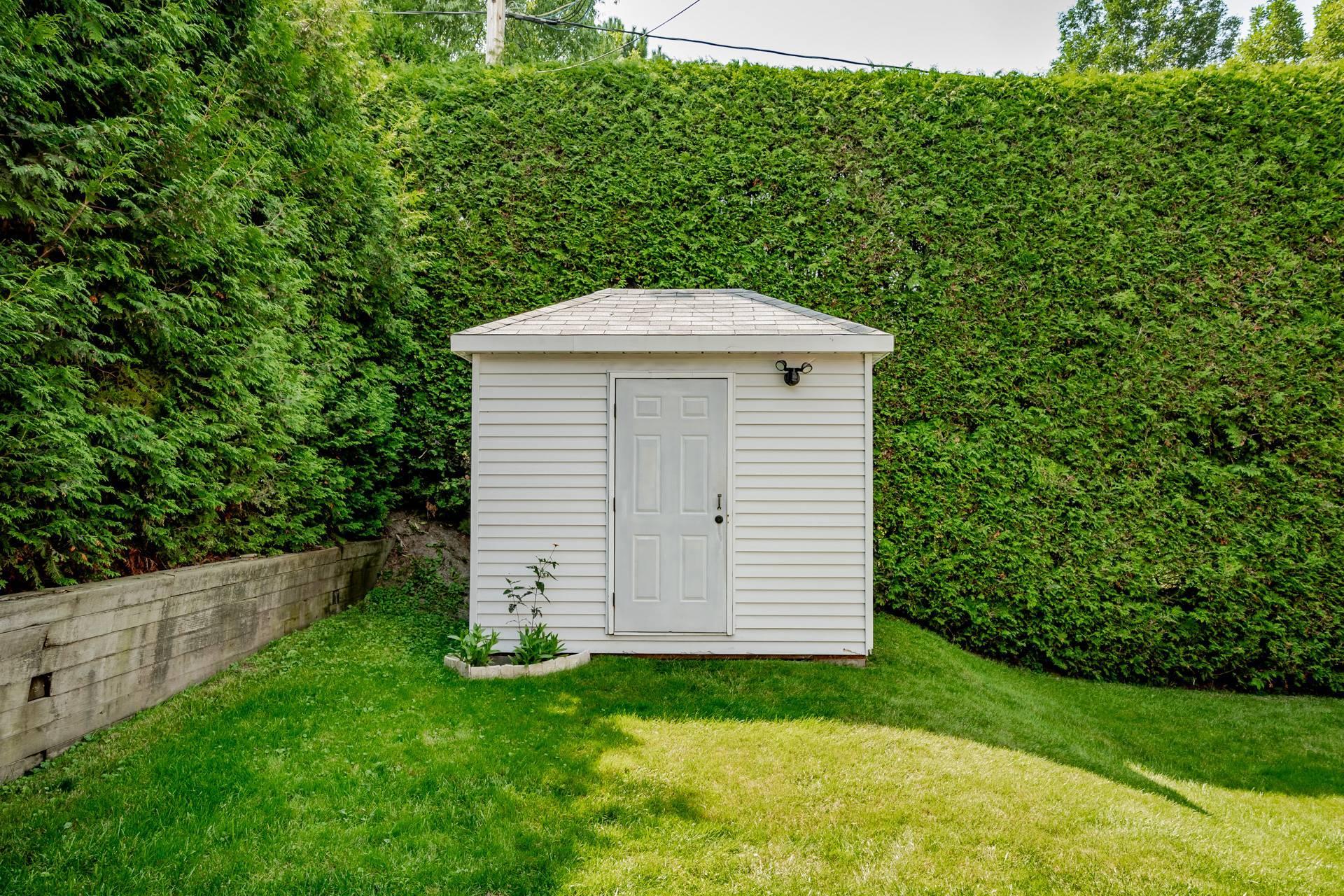 









1605

 - 1613


Rue de l'Ontario

,
Sherbrooke (Les Nations),




QC
J1J3T1

