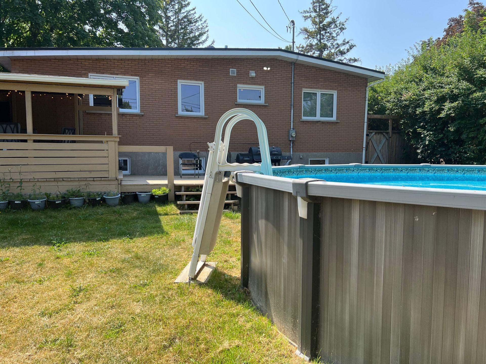 









12483


Rue Granger

,
Montréal (Pierrefonds-Roxboro),




QC
H8Z1V4


