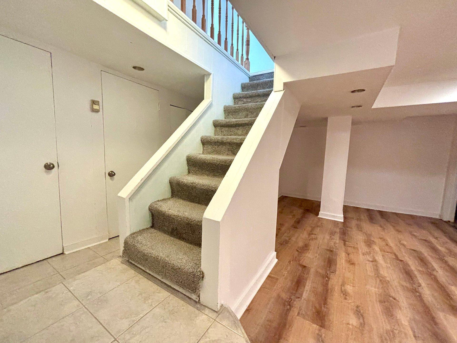 









440


Rue St-Aubin

,
Montréal (Saint-Laurent),




QC
H4M2J3

