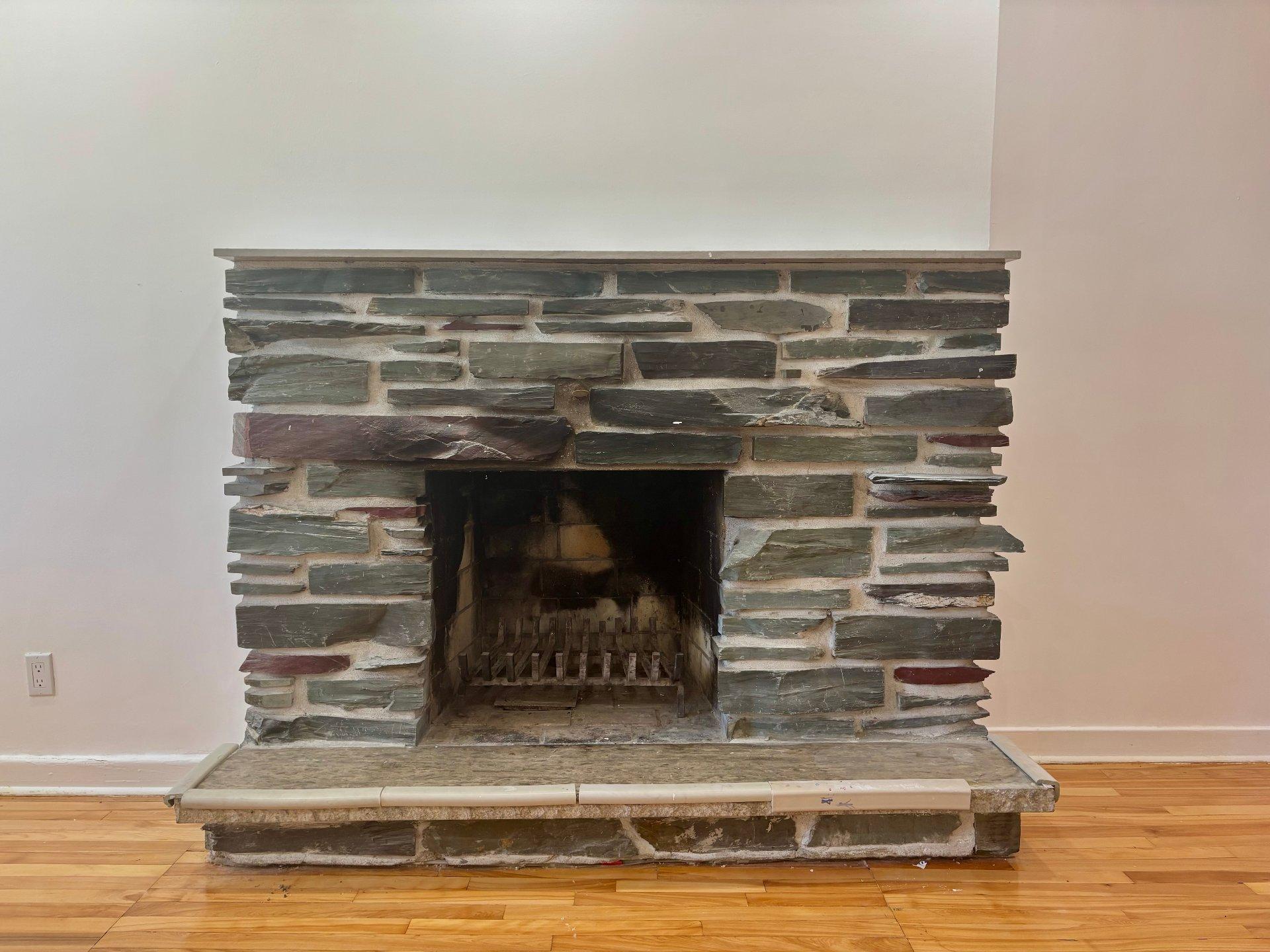 









440


Rue St-Aubin

,
Montréal (Saint-Laurent),




QC
H4M2J3

